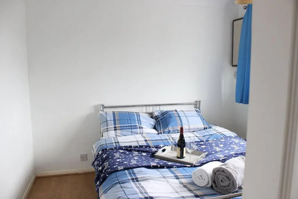 Private & Comfortable 2 Bedroom Home Away From Home Stanwell United Kingdom